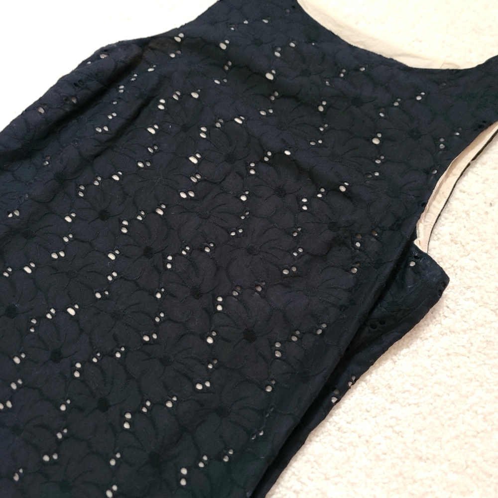 LAUNDRY BY SHELLI SEGAL BLACK EYELET TOP